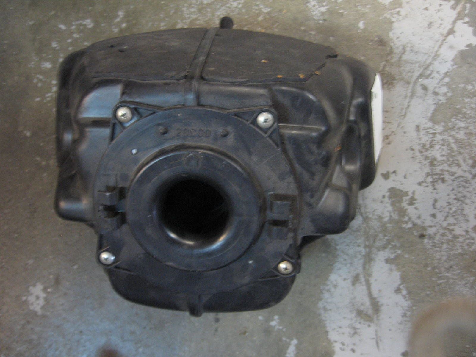 luchtfilterhuis	Gsx600f 	13700-20c03 , 13700-20c01	13700-20c23 (3)