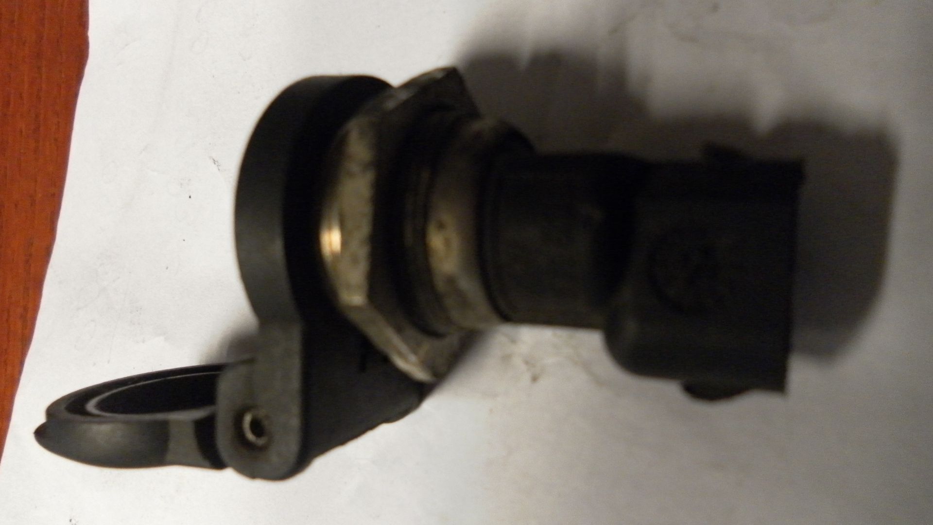 Stekkeraansluiting ( 12V) in kuip , plug in socket	R1100rt 99 diverse modellen vanaf 1987 2kleps 4 kleps en k 		61131391630