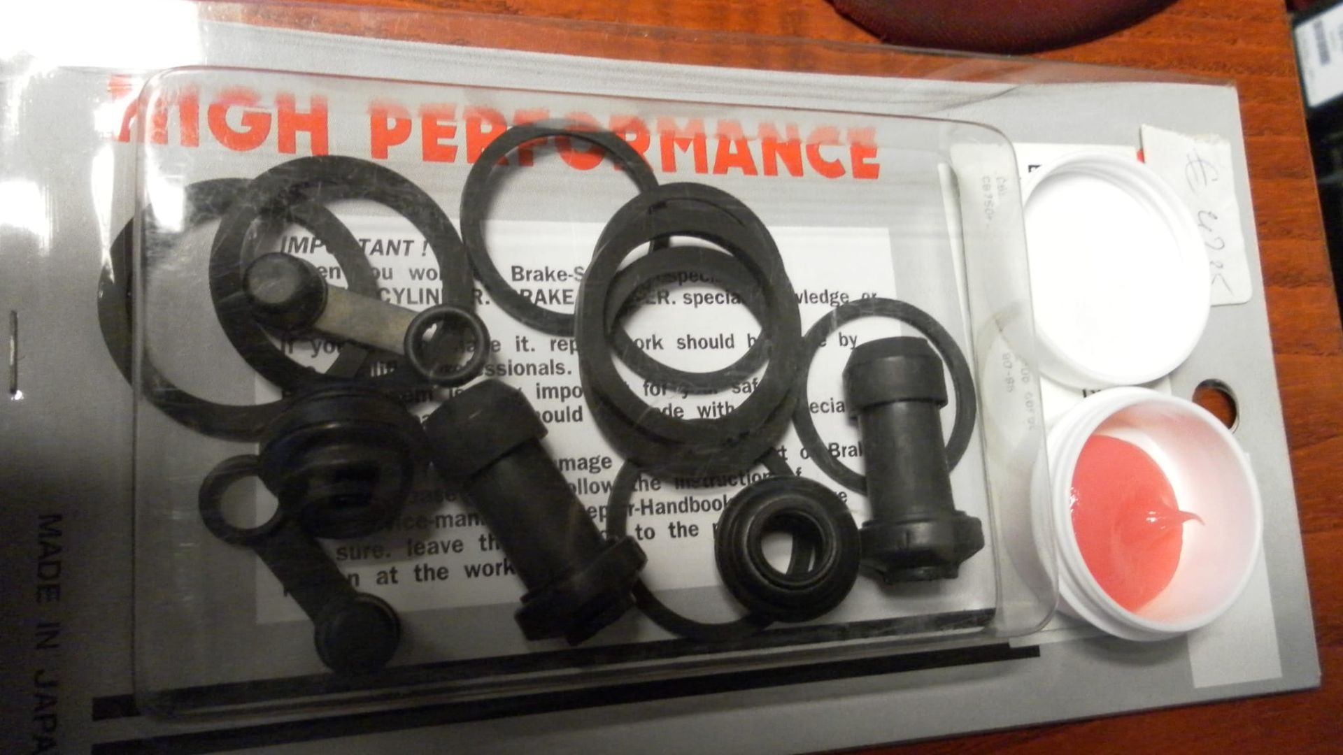 remklauwrevisiekit met remmenvet	, tourmax	Bcf-119