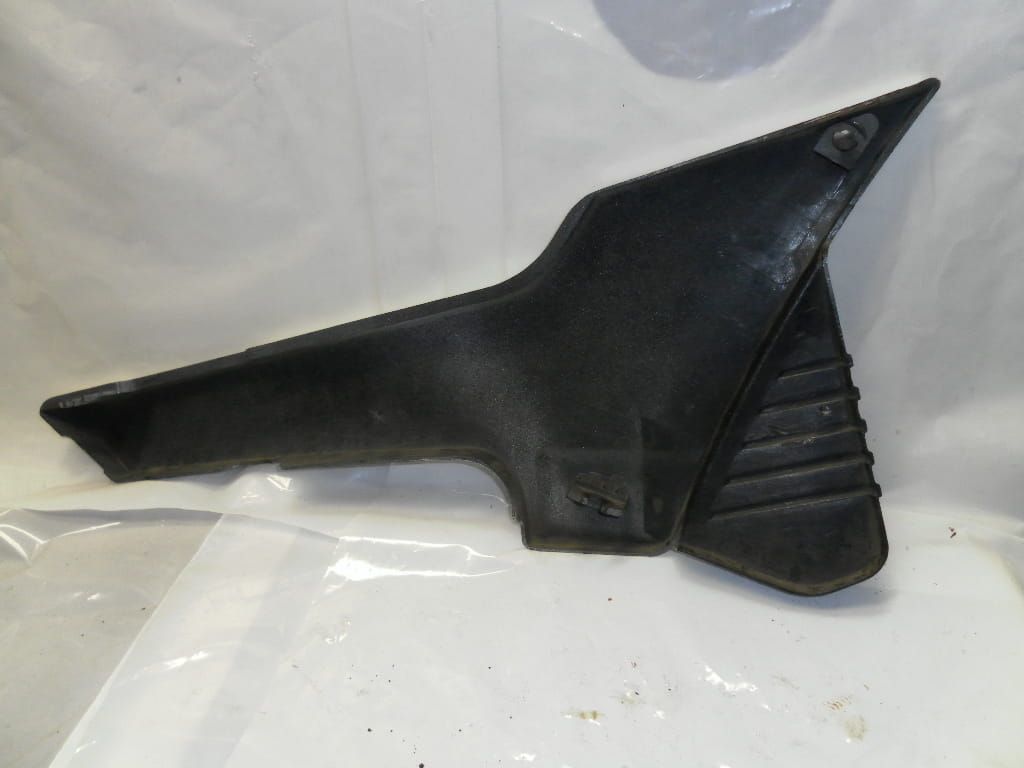 zijkap frame links  	xj600 fj600n	33M-21711 		, lak beschadigd , pennen heel