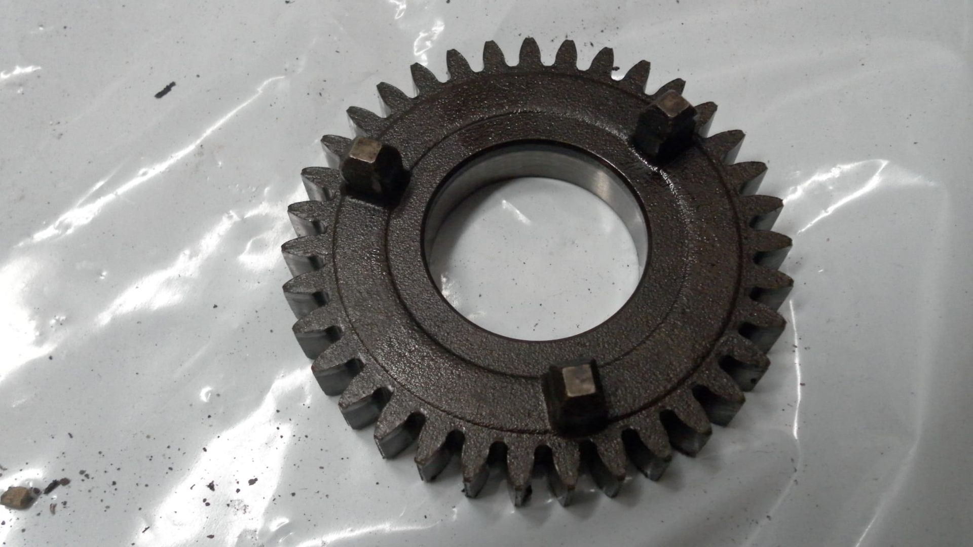 breaker drivegear left , 	tr1	4x7-11534