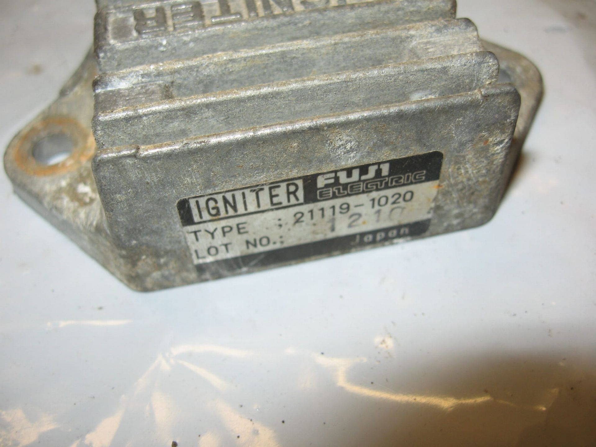 ici unit , ontstekingsunit 	kz750H1-H4 E1-E3, Kz550 A1-A4 , C1-C4 ltd 1980	21119-1040 ,  21119-1429	