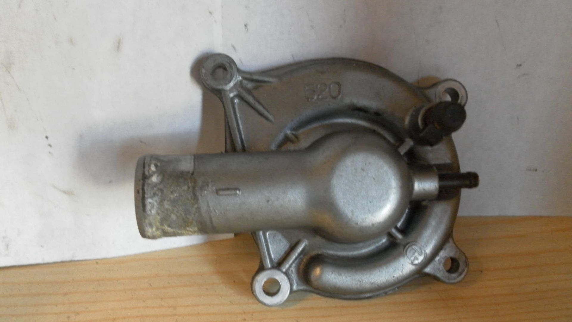 deksel waterpomp,	Zzr600  1993-2001 , zx-6 1990-93	deel van  49044-1067