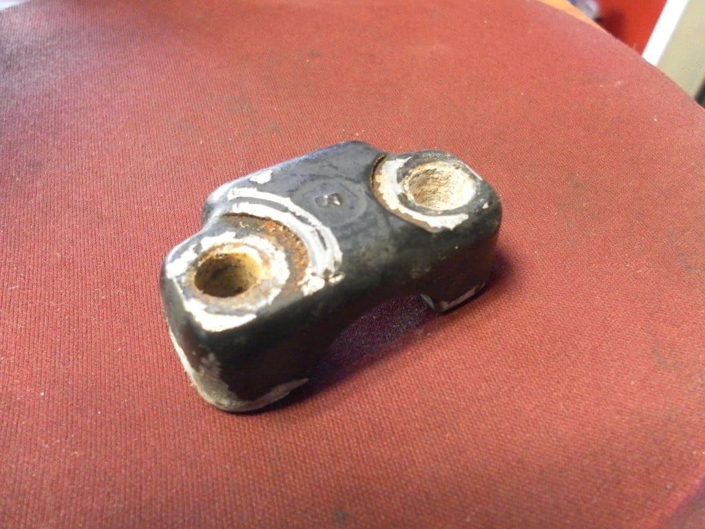 voorwielas houder , klem voorwielas	gsx750es/ef	51132-44040-15t