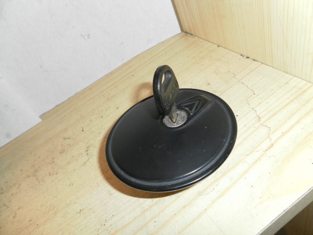 tankdop 	Gsx400e 1982- , gs1000 81- , gs450 gs650	44200-34301 	44200-34304 , 44200-34820	44200-31301