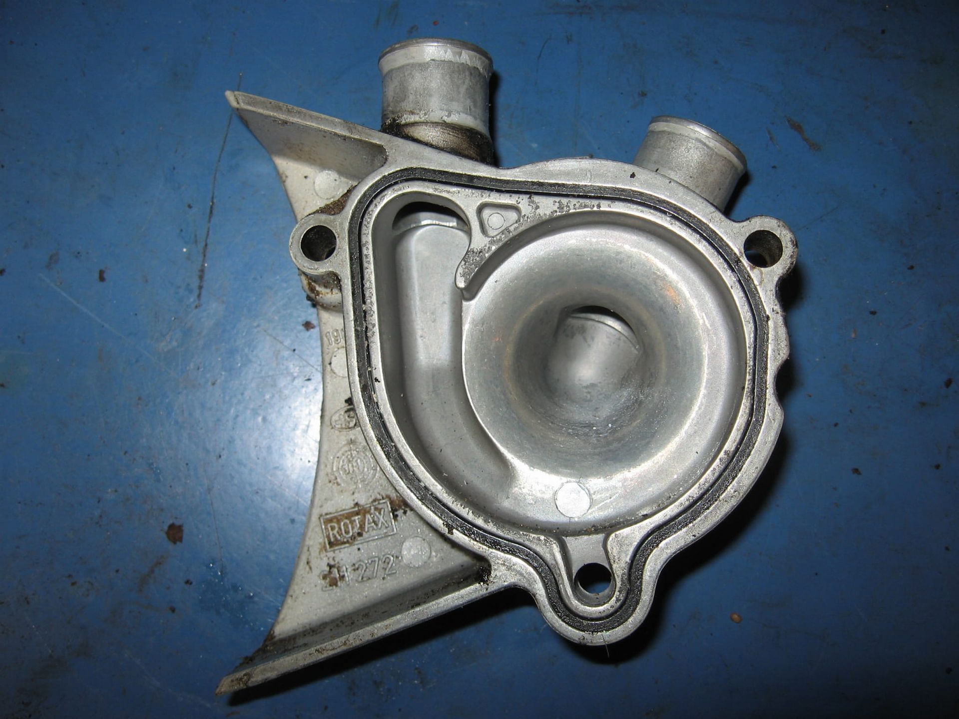 deksel waterpomp , housing waterpump	F650gs 99-08  	11517652862