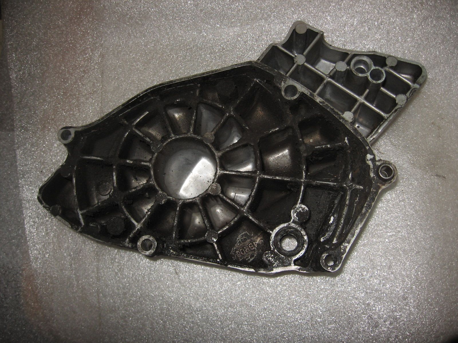 Crankcase 1 cover , blokdeksel links , deksel voortandwiel	xj600s seca 1992-95	4br-15411-