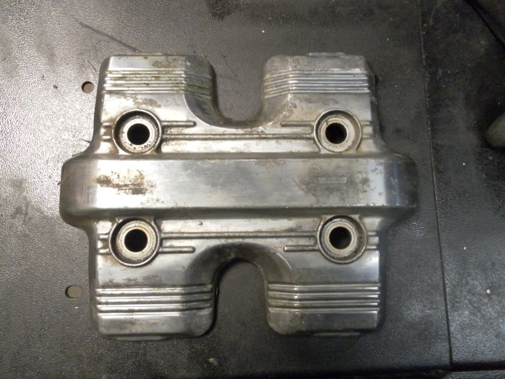 bovenste kleppendeksel achterste cilinders 	Vf750s 82-83 , vf750c 82-83 , vf700 82-85 	12321-MB0-000