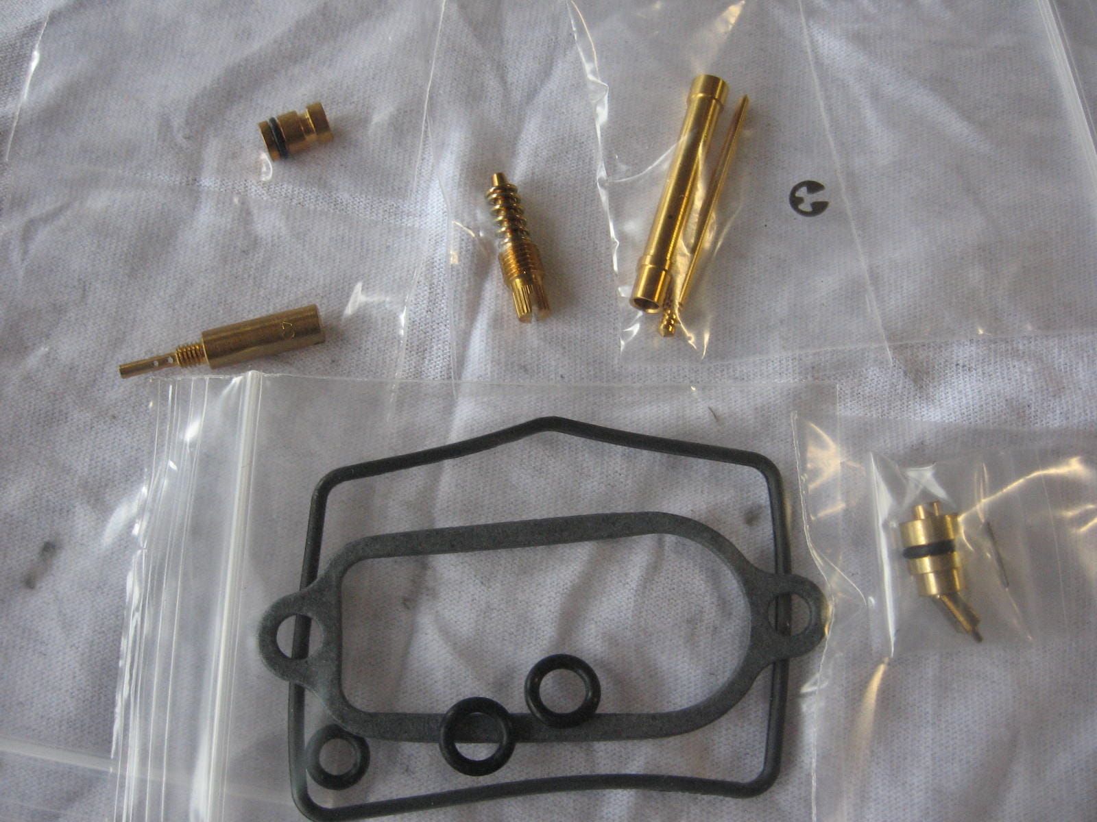 carburateur revisieset (16100-377-004)	cb400f	keyster	01600-377-000