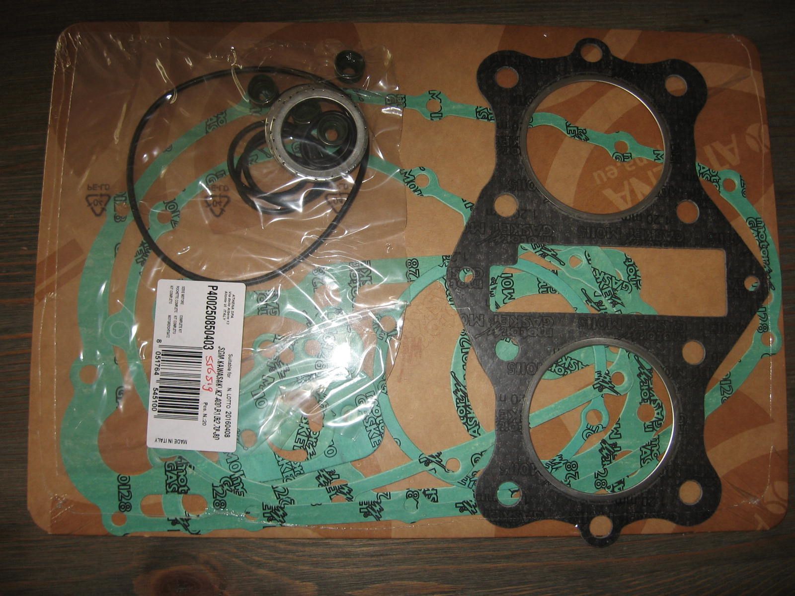 pakkingset kawasaki KZ400 B1 B2 C1 H1 1978-79 , G1 custom 1978-80		athena	Nntg 556519	P400250850403