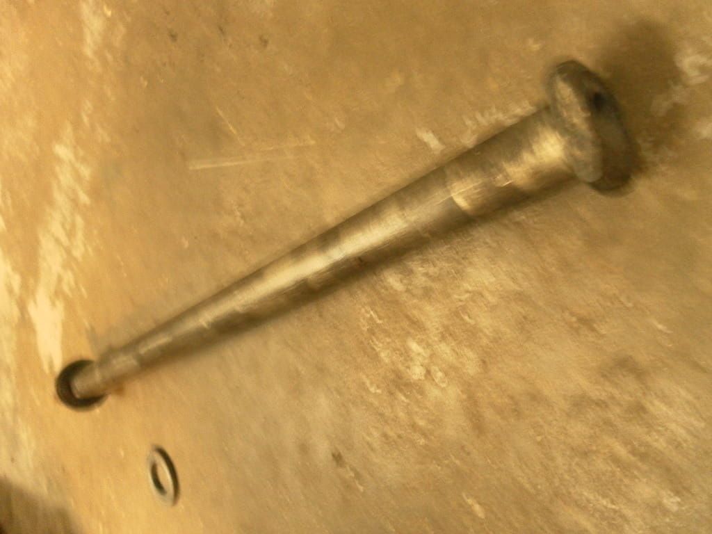 achterwielas	fzr1000 1989-95 , gts1000 93-94 , yzf600 95-2007	3GM-25381-10