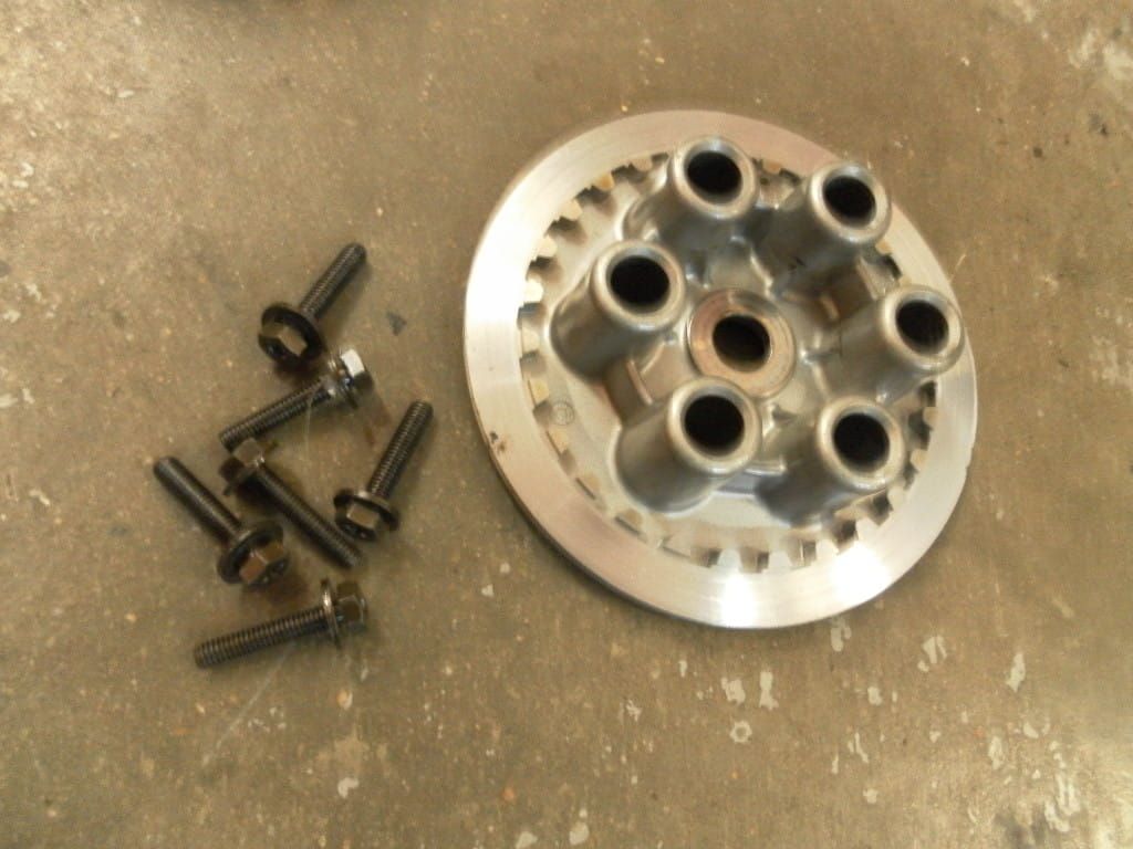 pressure plate  met veerbouten	Fzr1000 89-95 , gts1000 93-94  yzf1000 97	3GM-16351-00