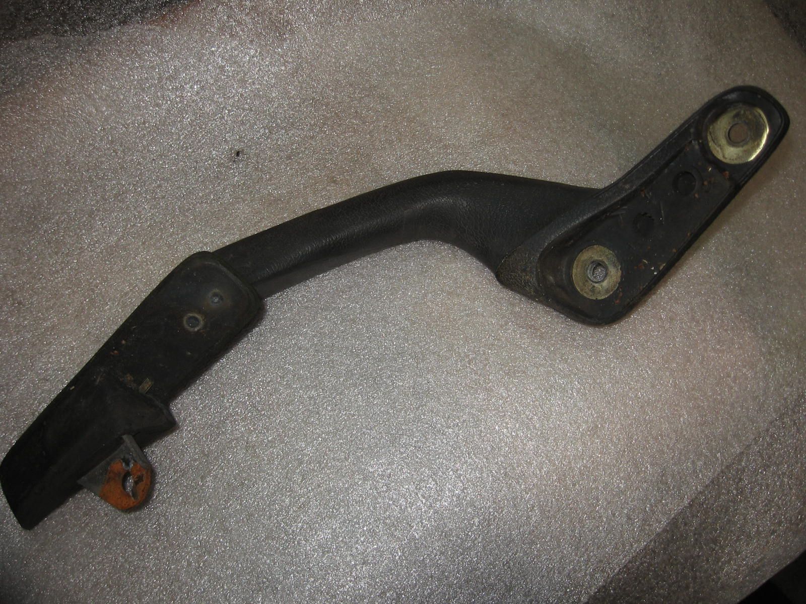 handgreep passagier links	St1100   	77312-mt3-010