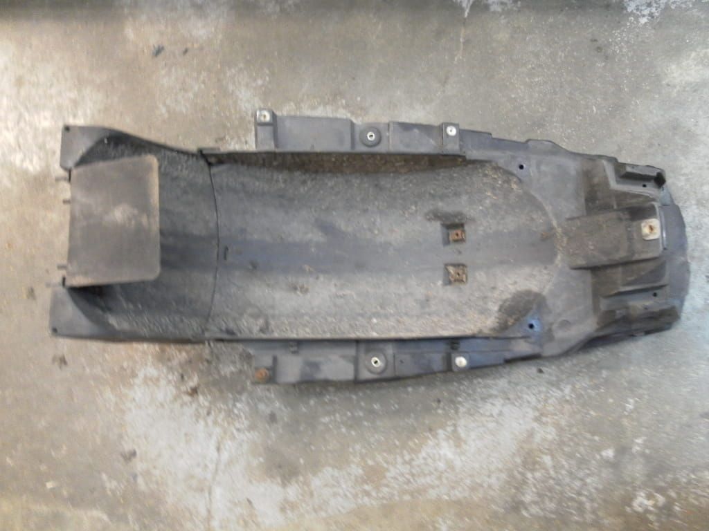 binnen achterspatbord 	R1100rt 94-01 , r1150rt r1150rs 00-06 , r1100rs 92-01	46622313122