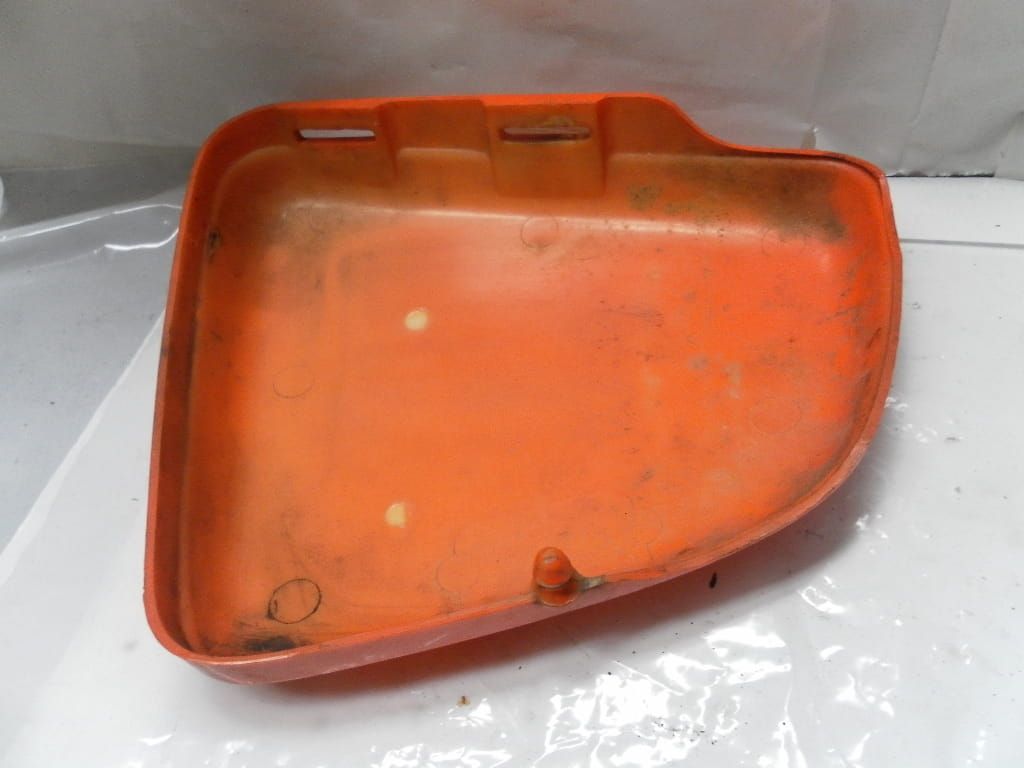 zijkap frame rechts oranje 	cb500T	83600-375-000