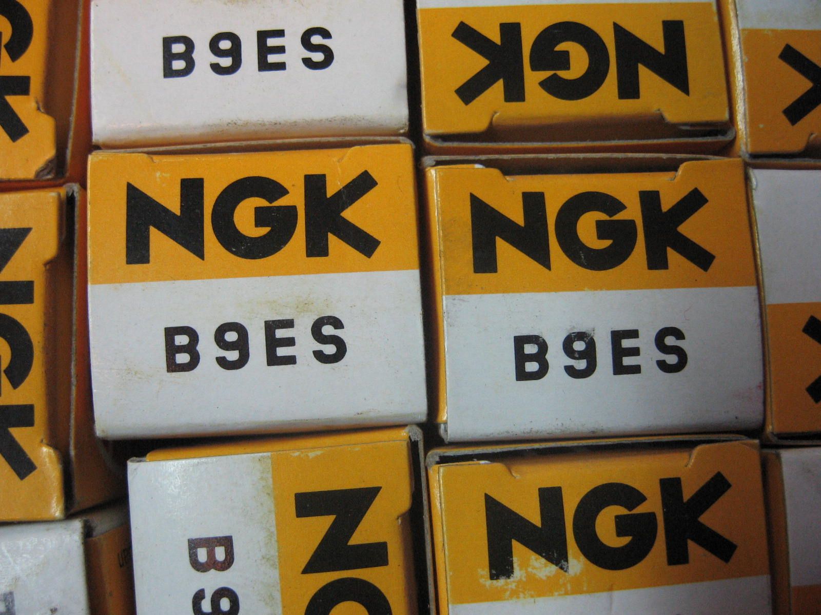 B9eS	bougie NGK 5st voor € 6,--