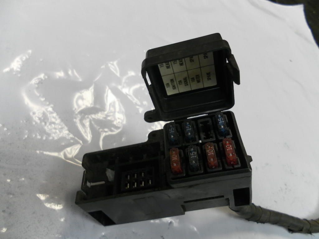 zekeringskast met stuk kabel Gsx750f 2000