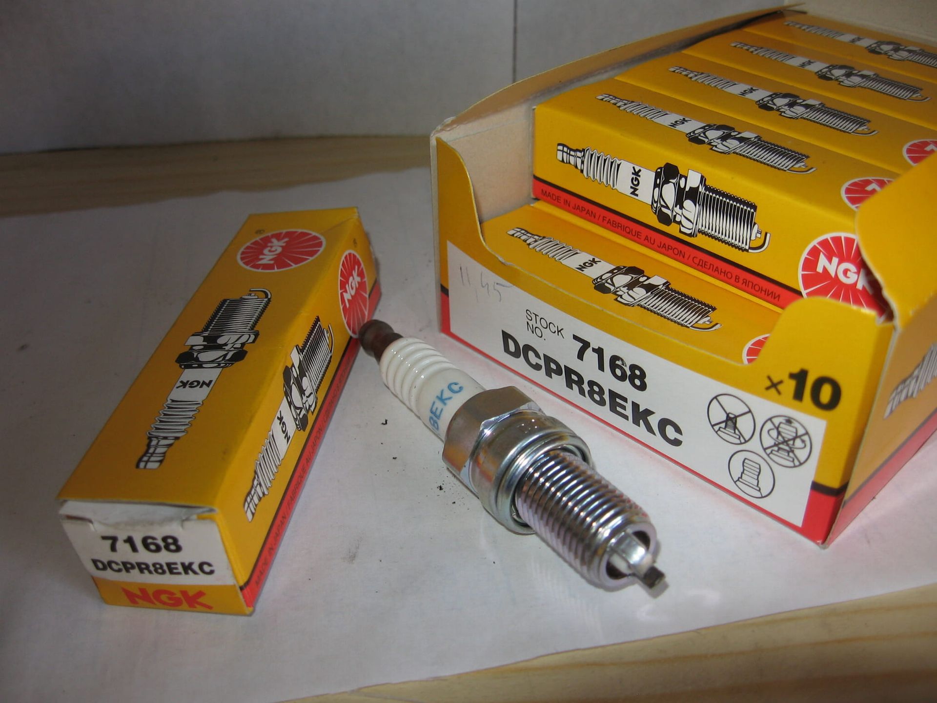 DCPR8EKC  NGK bougie