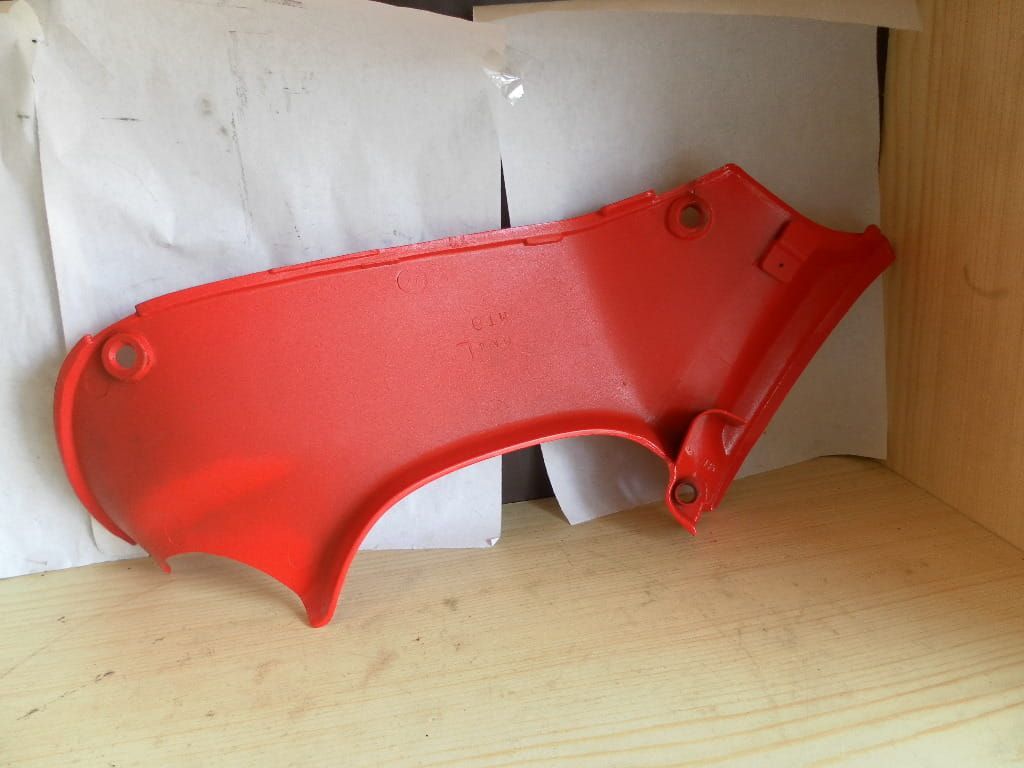 Linker binnenpaneel kuip cbr600f 1987-88 NOS , lichte transport sporen oem 64590-mn4-000zb