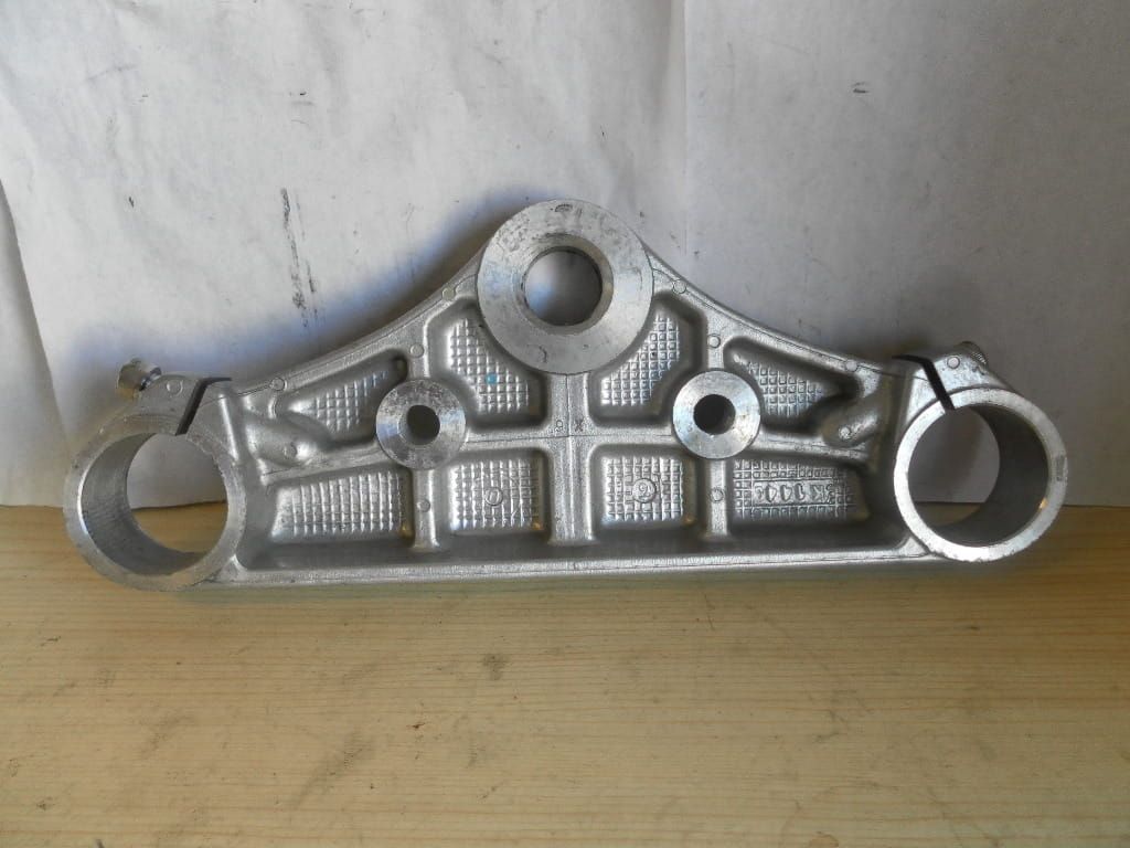 bovenste balhoofdplaat	vn800  vn1500	44039-1260  , 