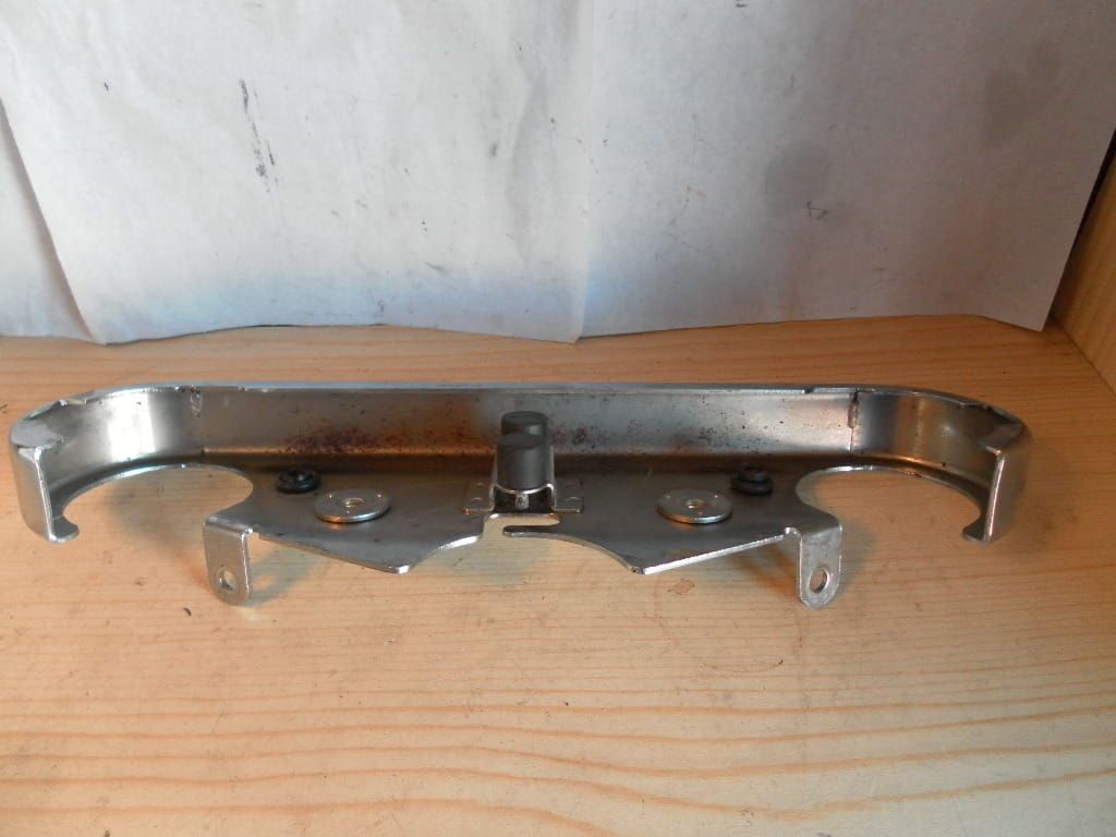 chrome kap over onderste balhoofdplaat	Vn800 classic 2001	44033-1235