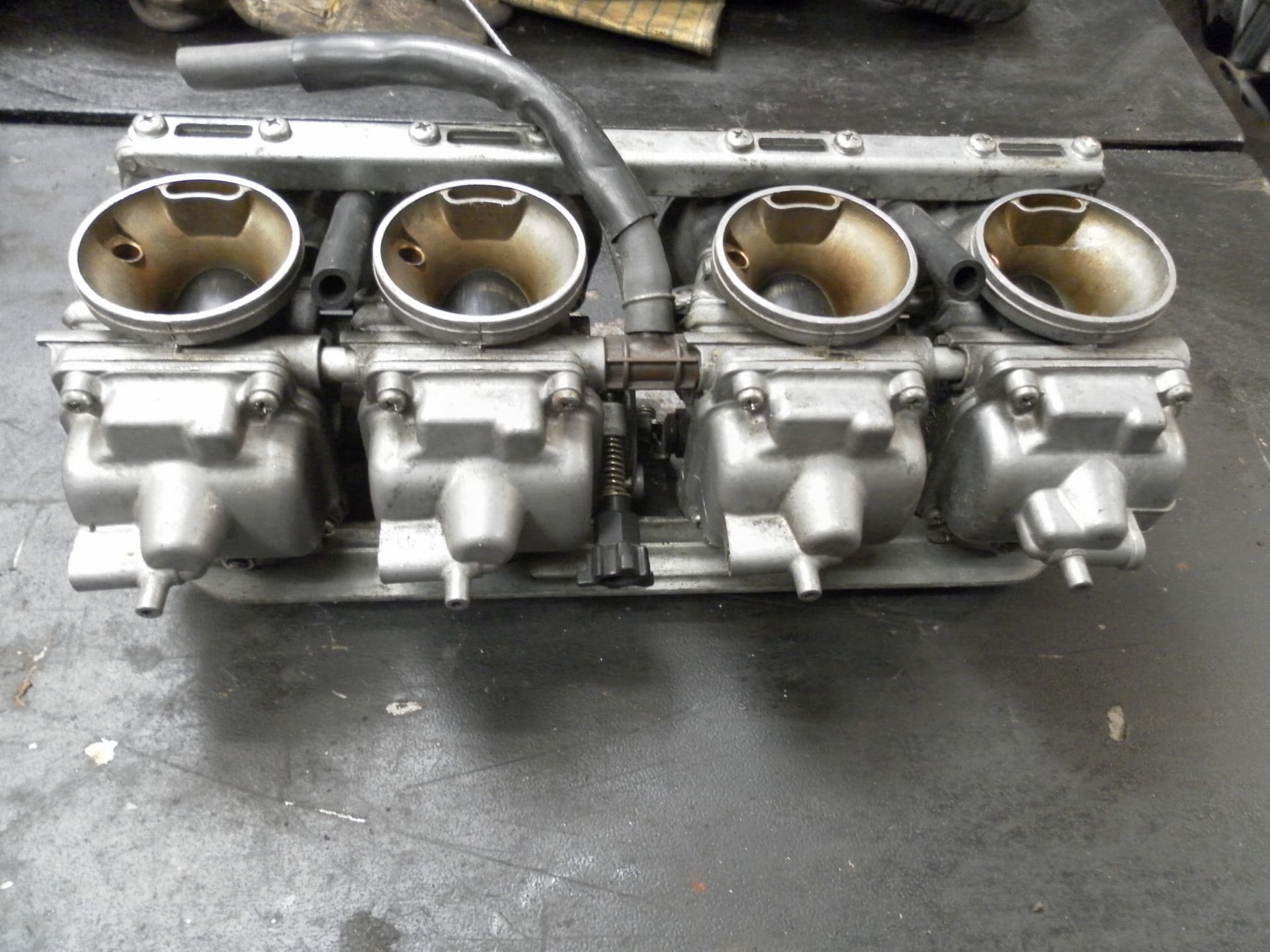 carburateurset   	VE 64B DYK	cbx650 ,  16100-ME5-612