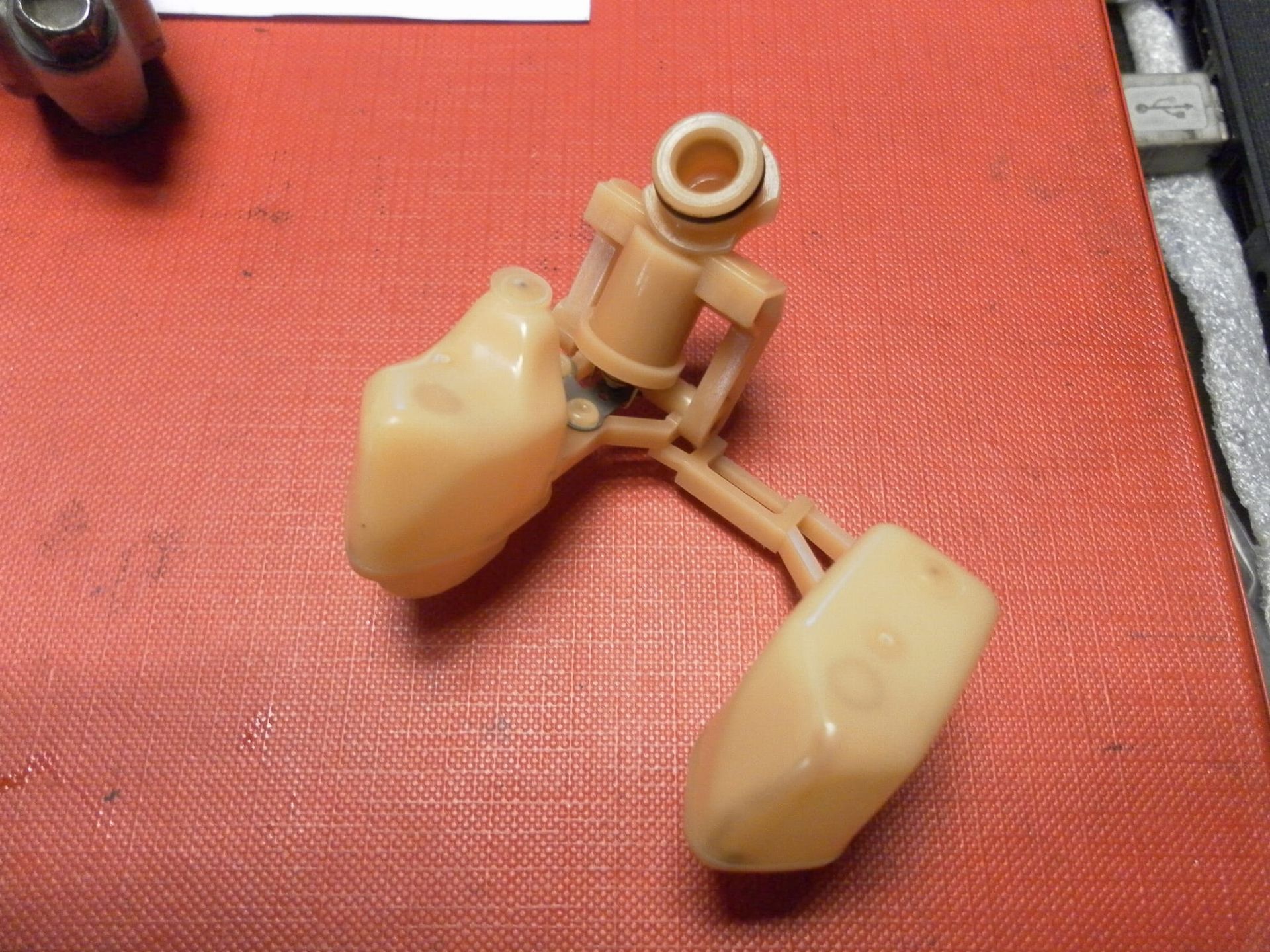 vlotter met needle valve set		3GM-14985-00 	4BP-14107-10