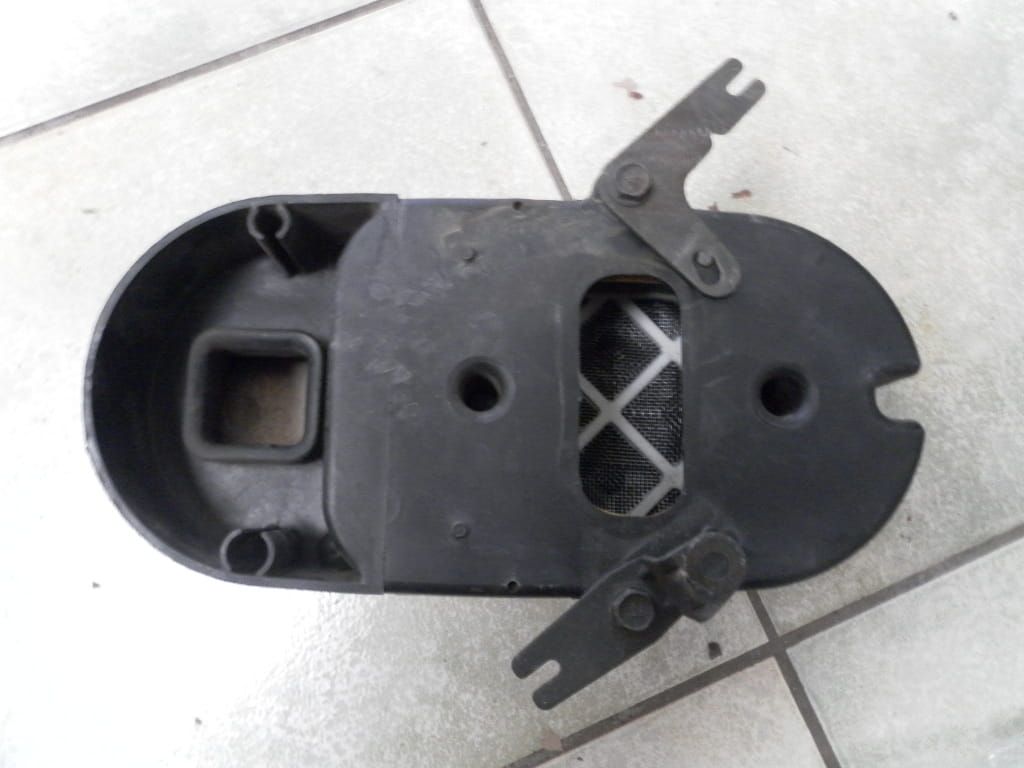 luchtfilterhouder 	Vn750 1986  	11011-1181	11011-1225