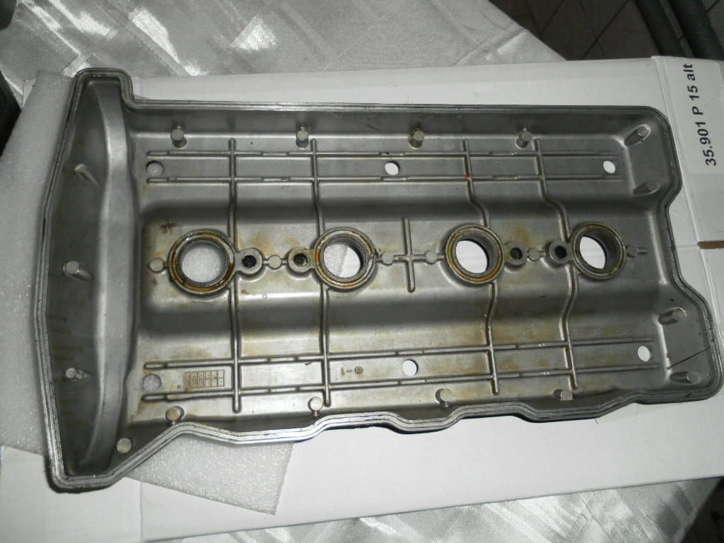 kleppendeksel  ,lak slecht	Gtr1000 1986->	14024-1082