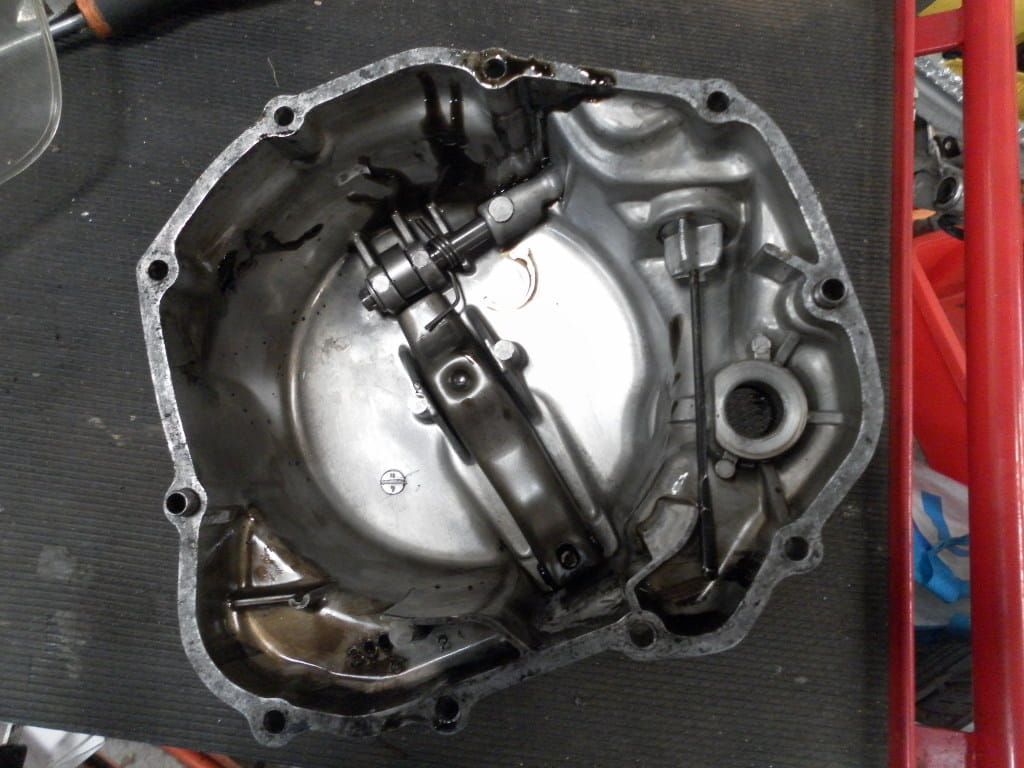 koppelingsdeksel met oliepeilstok en koppelingsbediening	Cb550 	11331-390-000