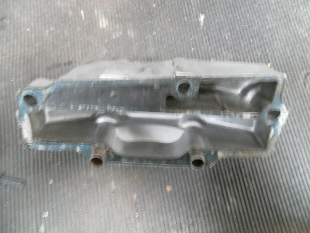 deel kleppendeksel met aansluiting carterontluchting	Vt750c 1983	12340-ME9-000