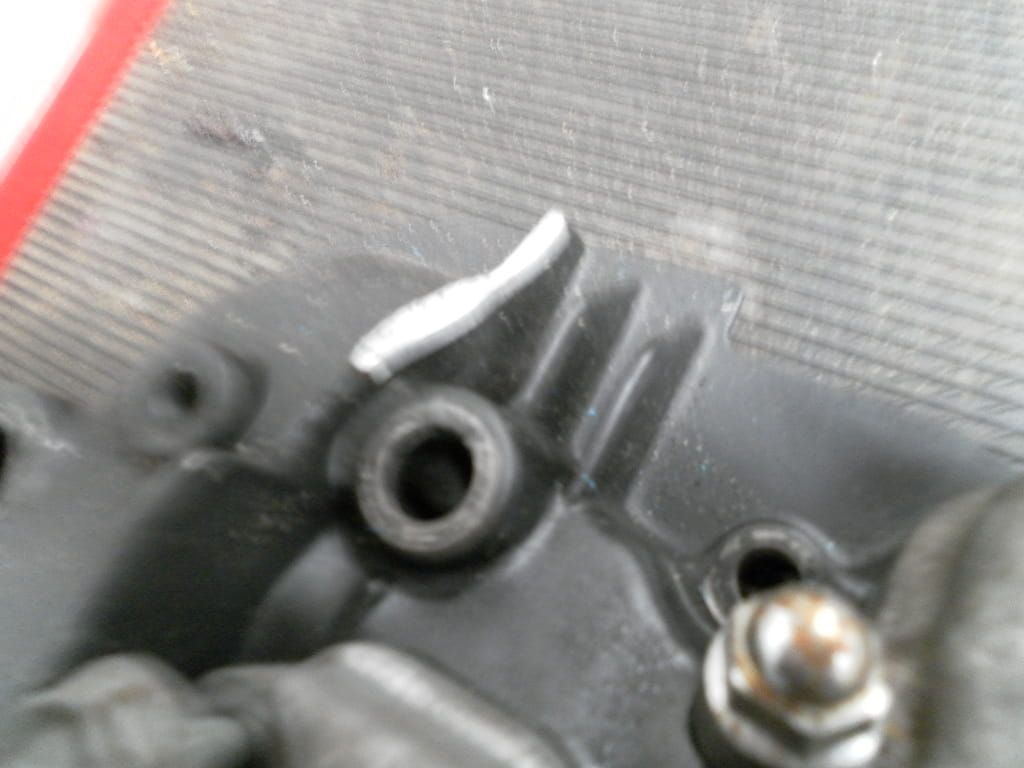 achterste kop , stukje koelrip afgebroken	Vz800  1997 , 11103-48E60