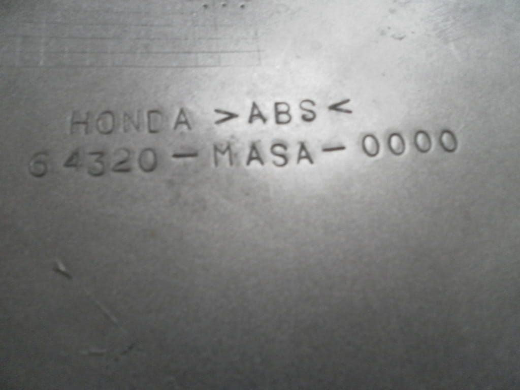 Rechter bovenste deel onderkuip cbr900rr 96/97 		64300-MAS-000 		,64320-masa-0000