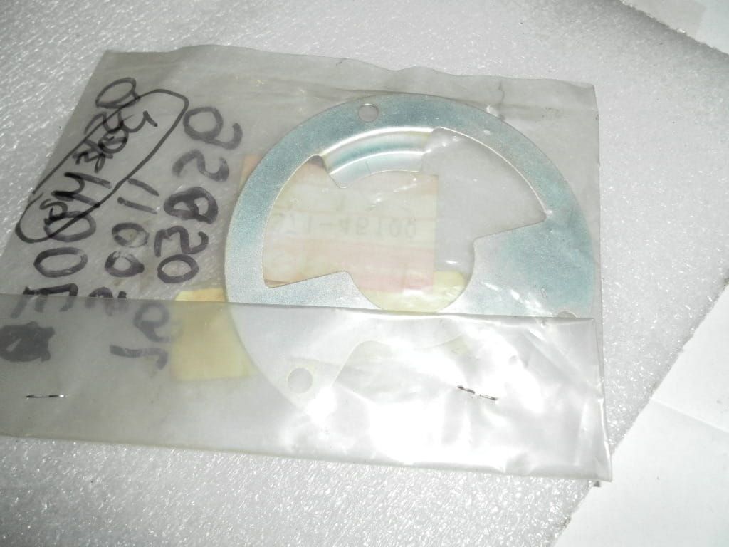 grondplaat ontsteking , timing plate , 	gsx1100e ,s gs850gl?	oem 	33371-45100