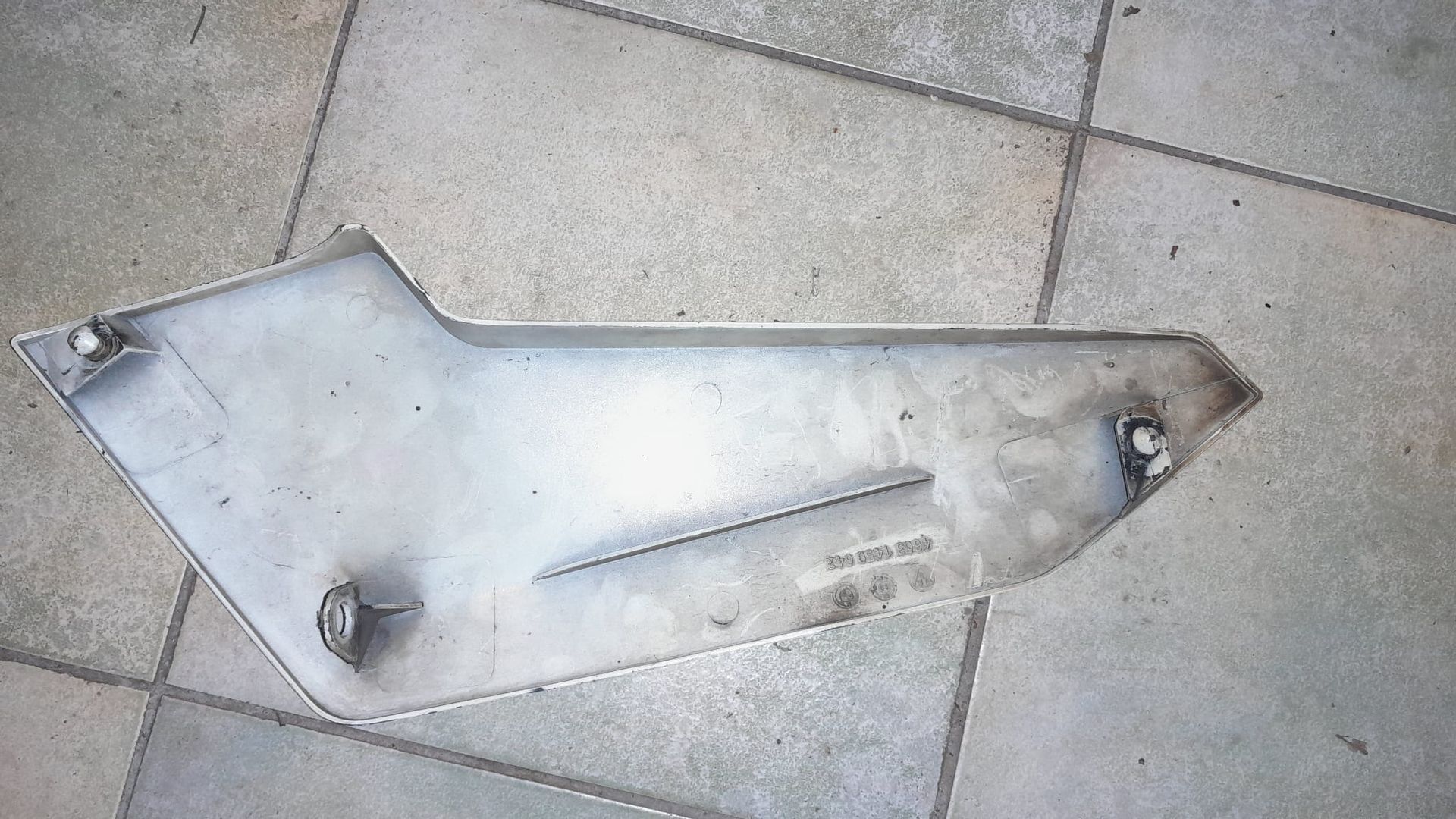 zijkap frame rechts  k75 k100	1983-95 , 46631450642