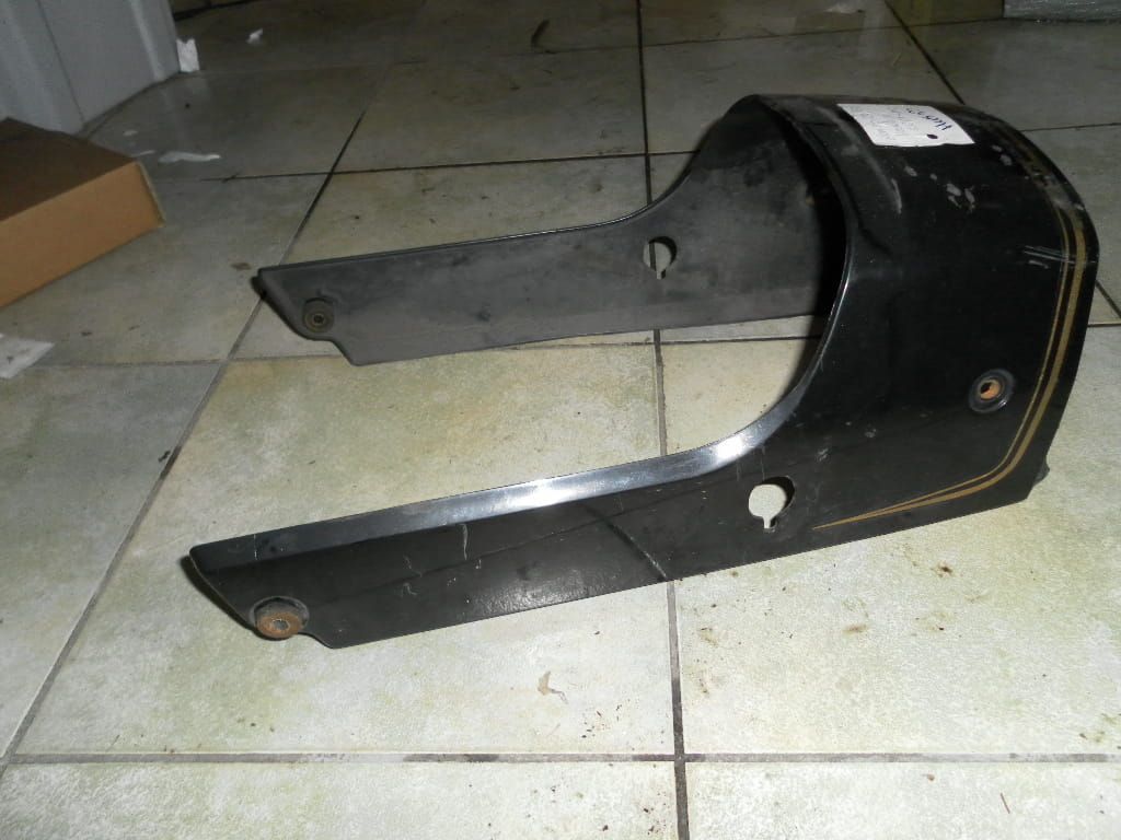 kuipdeel achterkant zadel , kontje cb750k (RC01-  )	77215-425-000