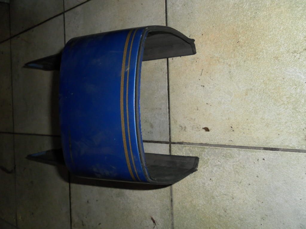 kuipdeel achterkant zadel , kontje cb750k  1979-80	77215-425-000
