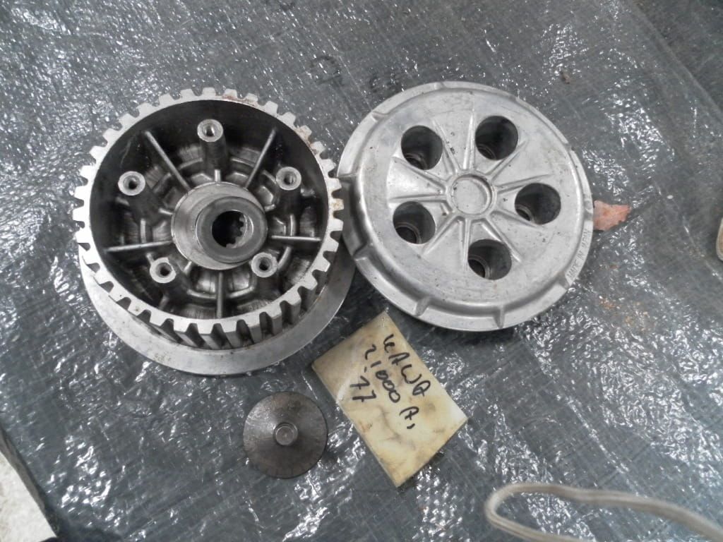 koppeling drukplaat , pushrod , binnenhuis	z1000A1 	1977 , 13081-1367	13187-006 , 13116-022