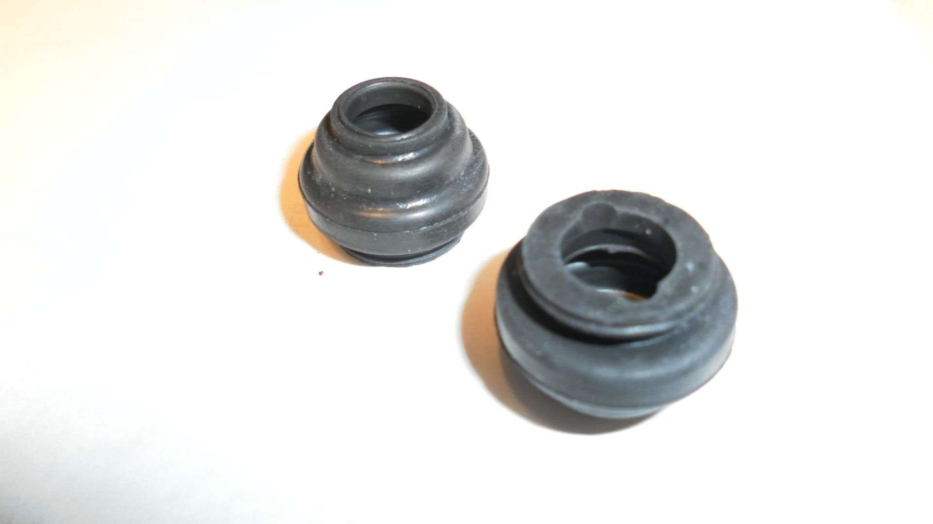 1 stuks afdichting pen remklauw , boot B o.a : Gl500 , vf500f 84-86 , cb650sc 83-85 , vf750 cbx gl1100 82- oem 45133-ma3-006