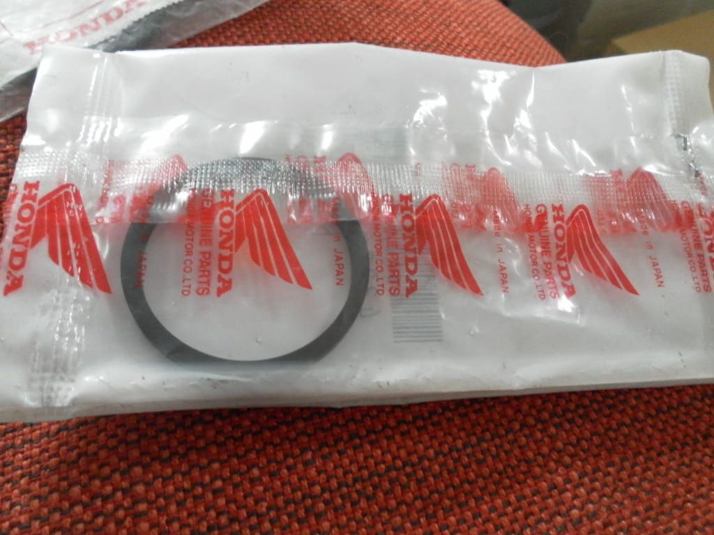 pistonseal , afdichting remzuiger			43209-371-006	oem nos