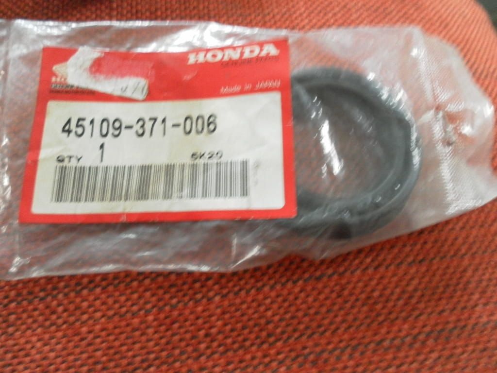 Pistonseal , afdichting remzuiger	gl cx , cbx1000		43209-431-671 	oem nos
