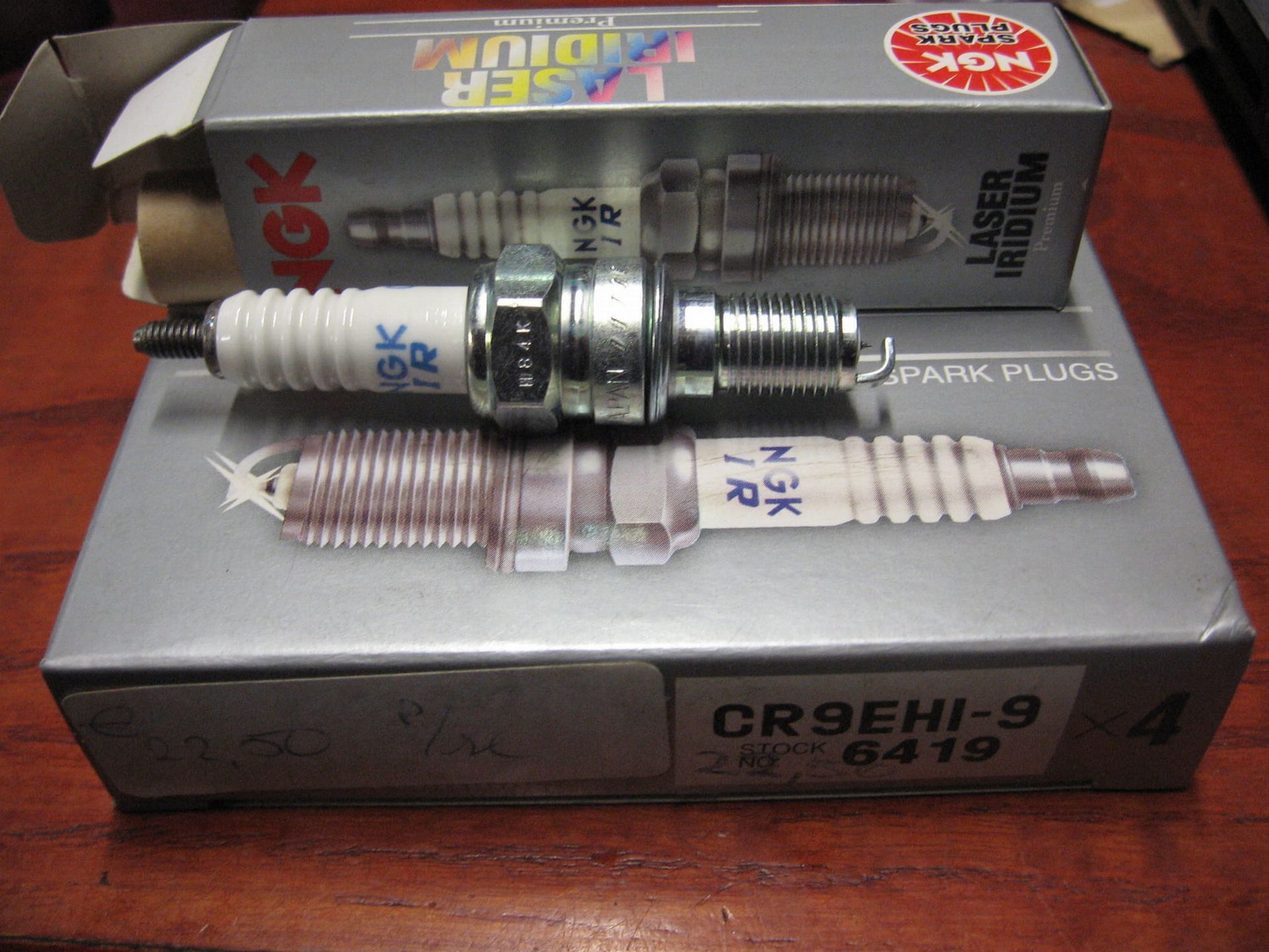 4 stukd ngk bougie CR9EHI-9 LASER IRIDIUM  , Cbr900rr 2000-01