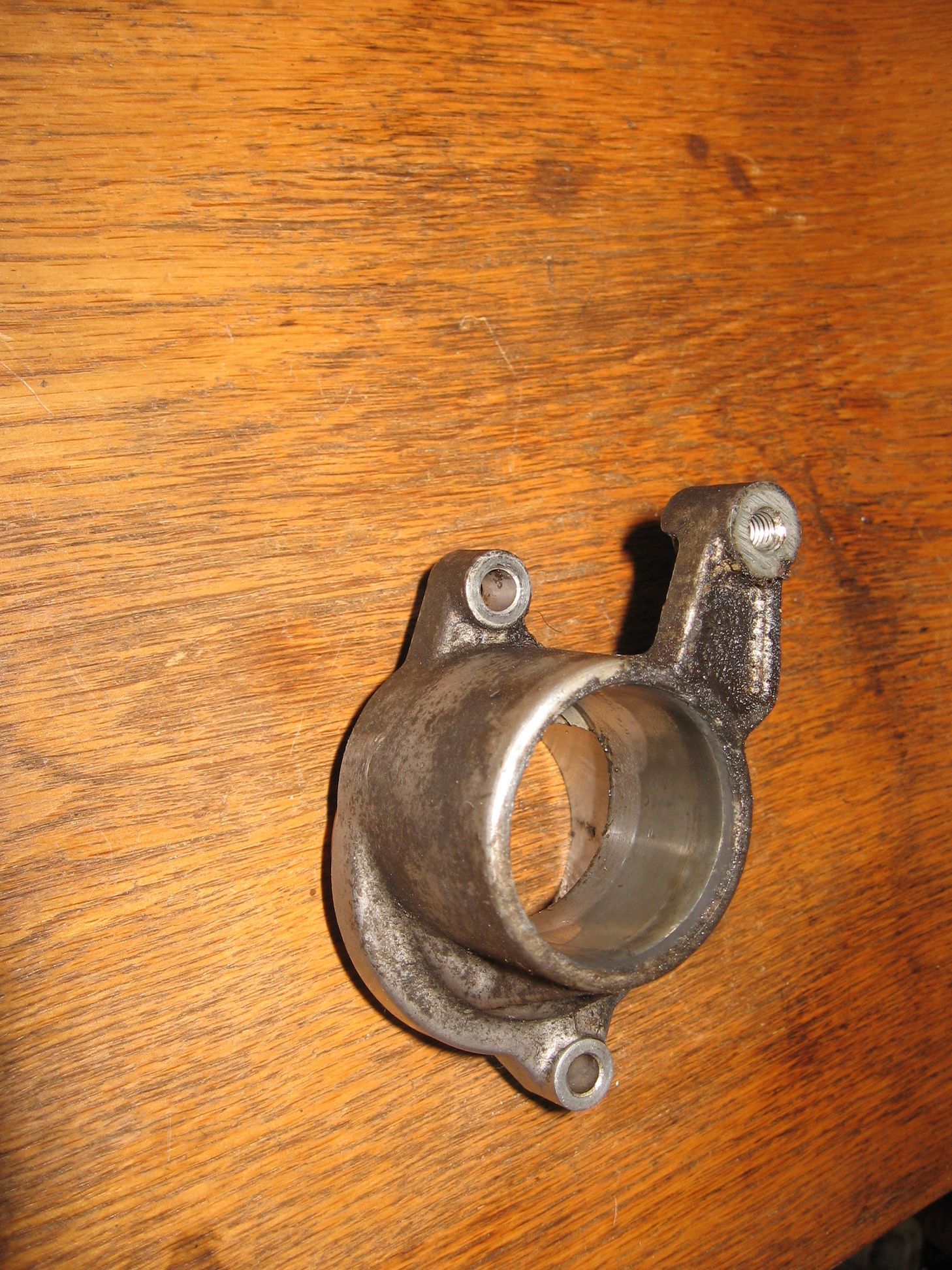 gear case waterpump , tussenhuis aandrijving waterpomp	Gpz600r 85-87 , gpx600r 88-98 , zl600 97	14055-1078