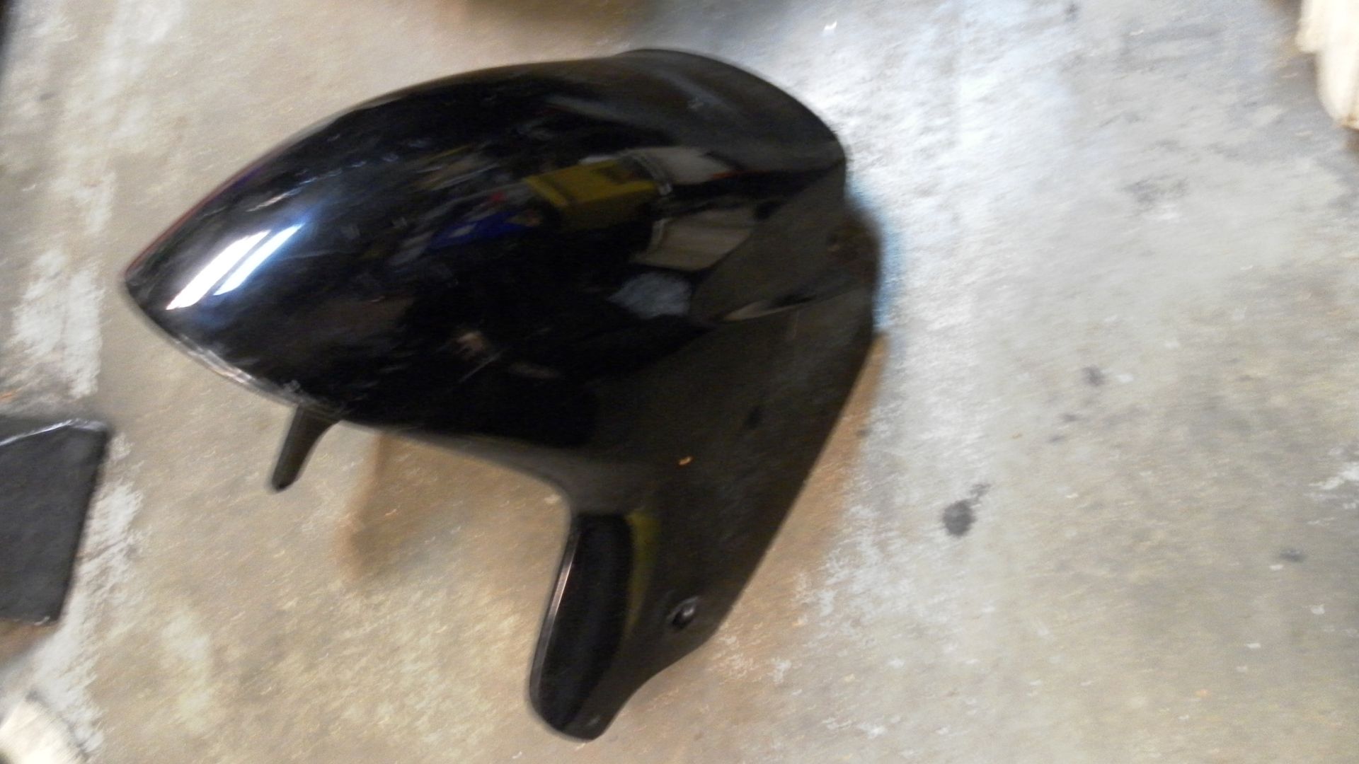 voorste deel voorspatbord zwart , veel krasjes ,		46612351802	46612313619 , R1100rt 95-2002