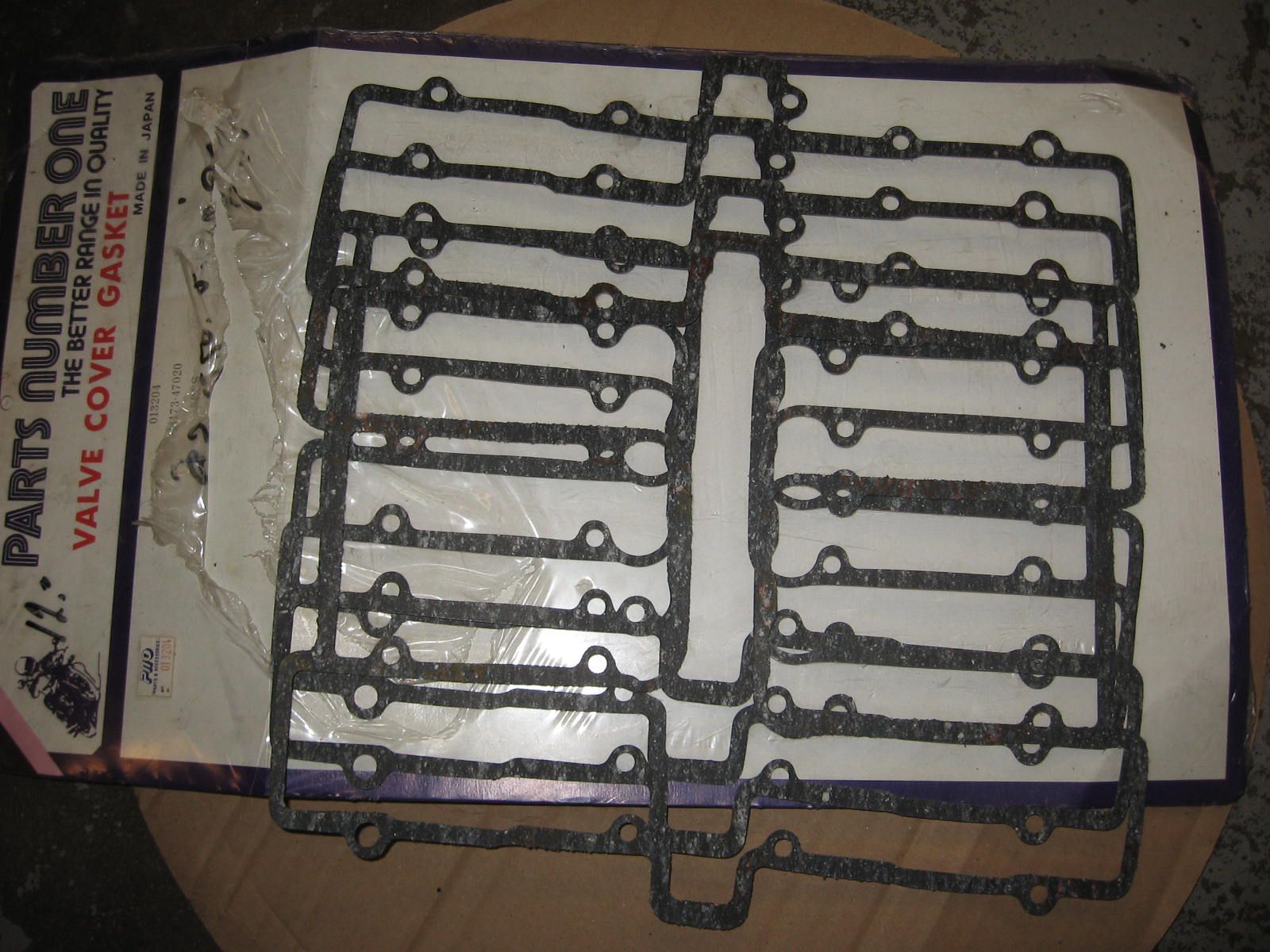 kleppendekselpakking – gs550 gsx550 1981-83			11173-47020	11173-47030