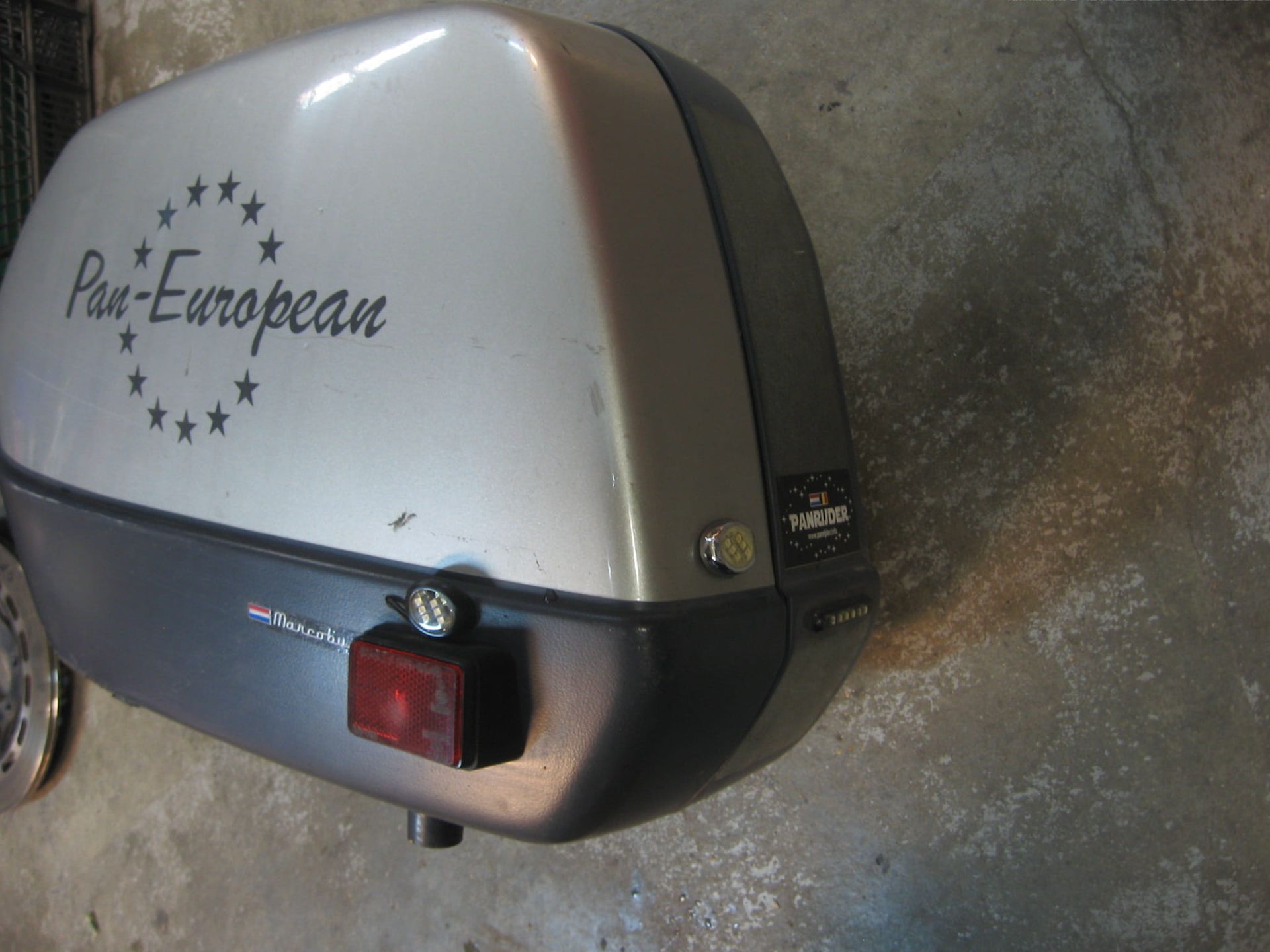 koffer links met sleutel	St1100 1991	81300-mt3-000