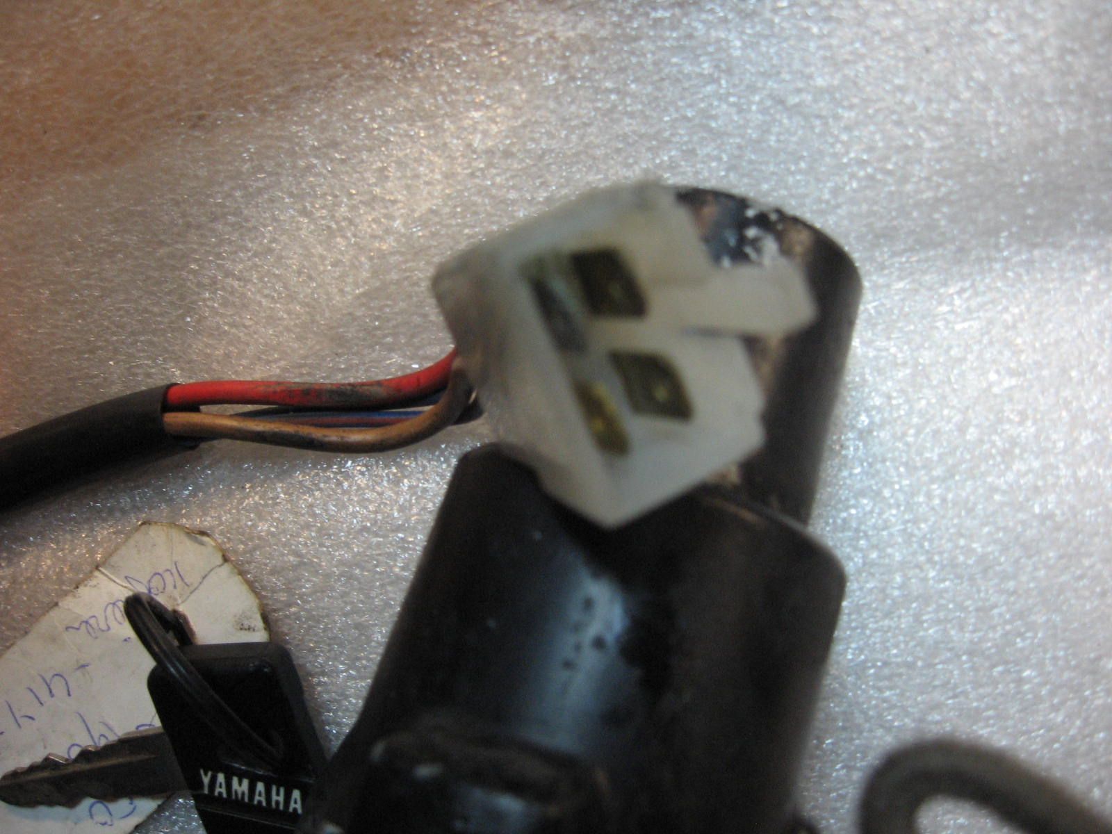 Contactslot , contactslot met 1 sleutel	Xj750 1985	42x-82501-50 , 41y-001 , 4 polig