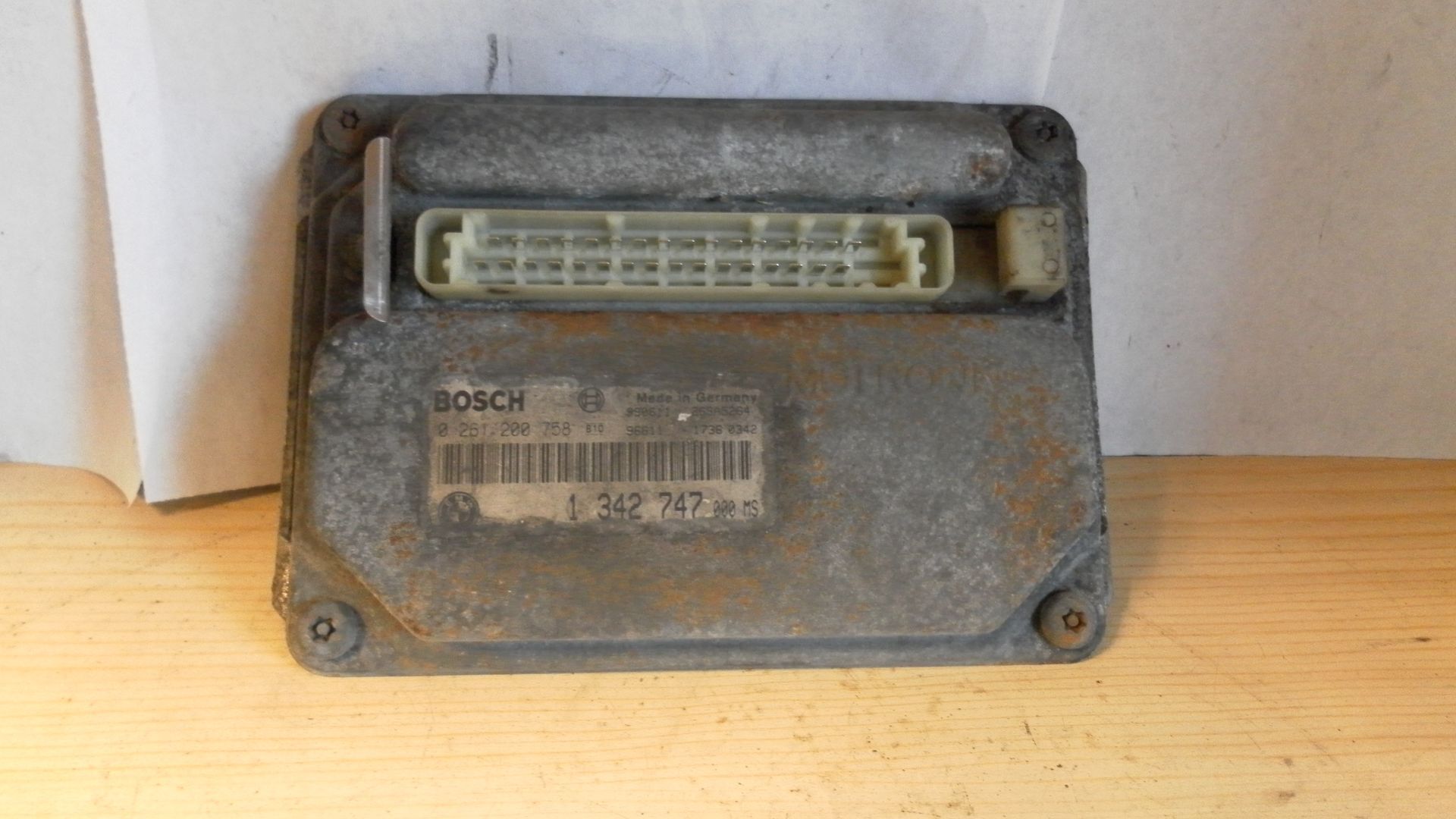 control unit motronic , onstekings unit .	R1100rt 95-02 , r1100rs 92-01 , r1100r 95-01 , r1100gs 94-07	13611342747	13611341228; 13611341251; 13611341578; 13611341599; 13611341742; 13611341925