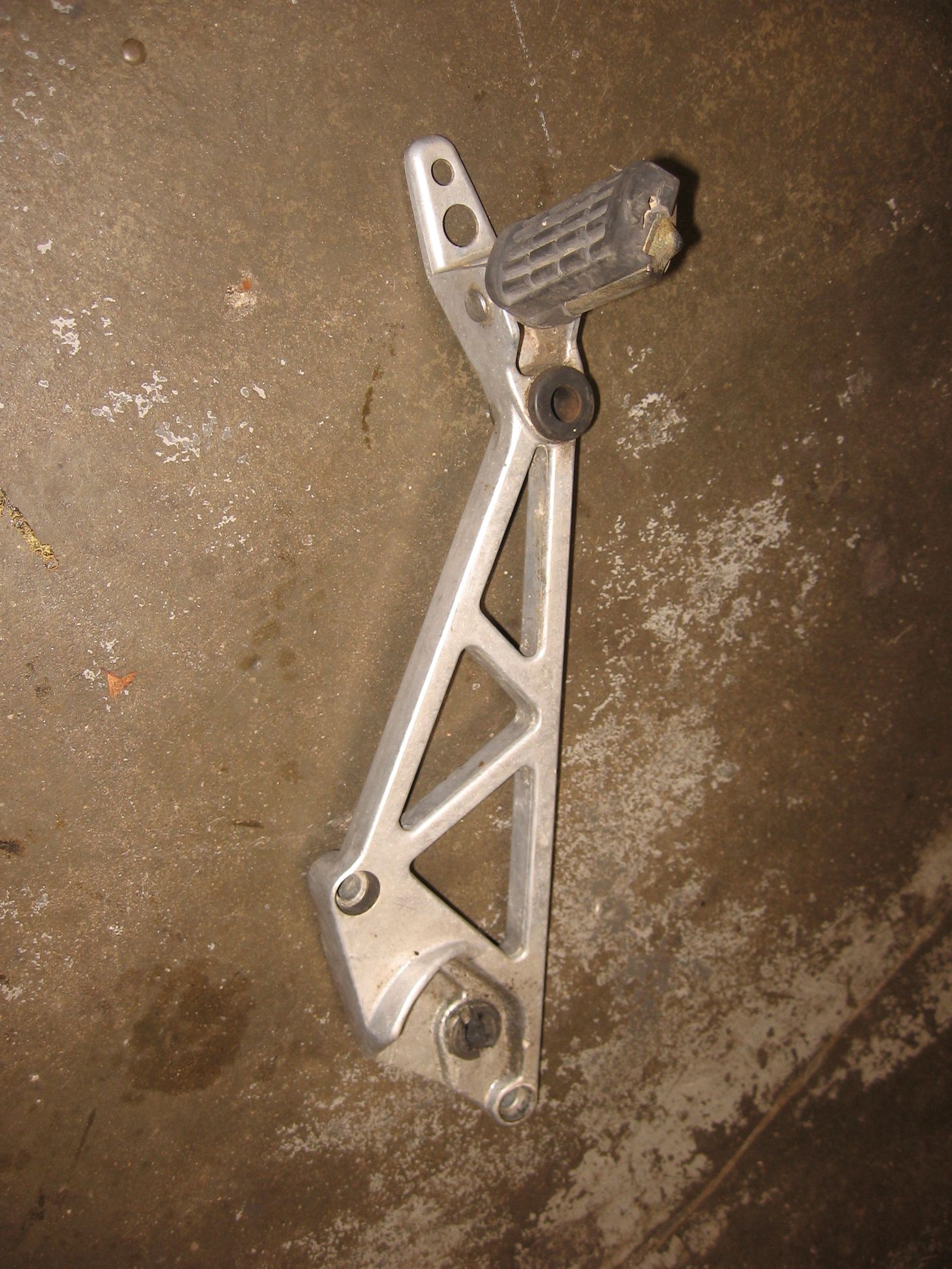 Linker schetsplaat voetsteunhouder met duo voetsteun	Vf750f 1983-85 , vf700f 85	50620-mb2-010 , 50645-mb2-000