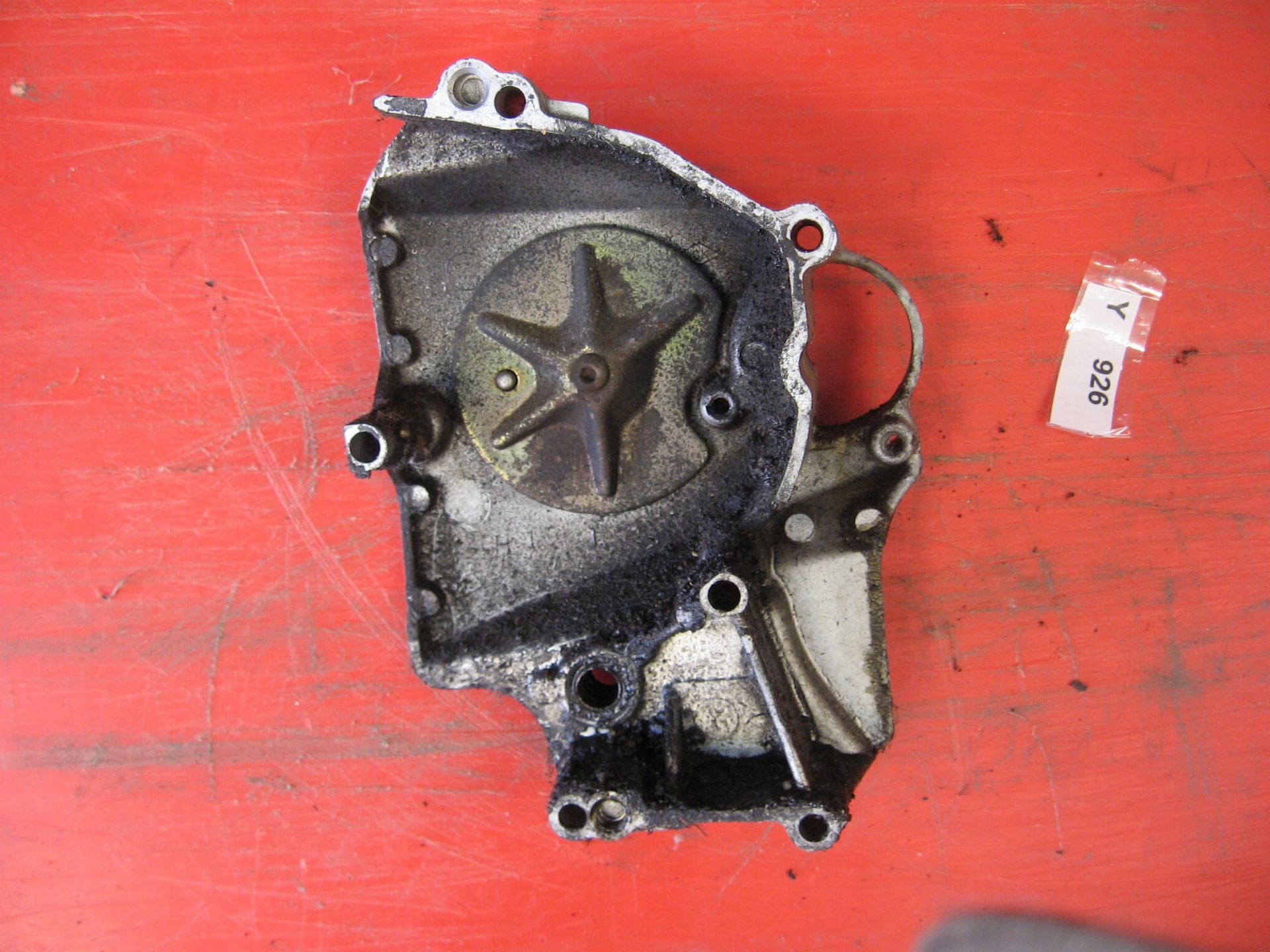 blokdeksel voortandwiel , koppelingscilinder	Fzr1000 89-95 , gts1000 93-94	3GM-15410-00